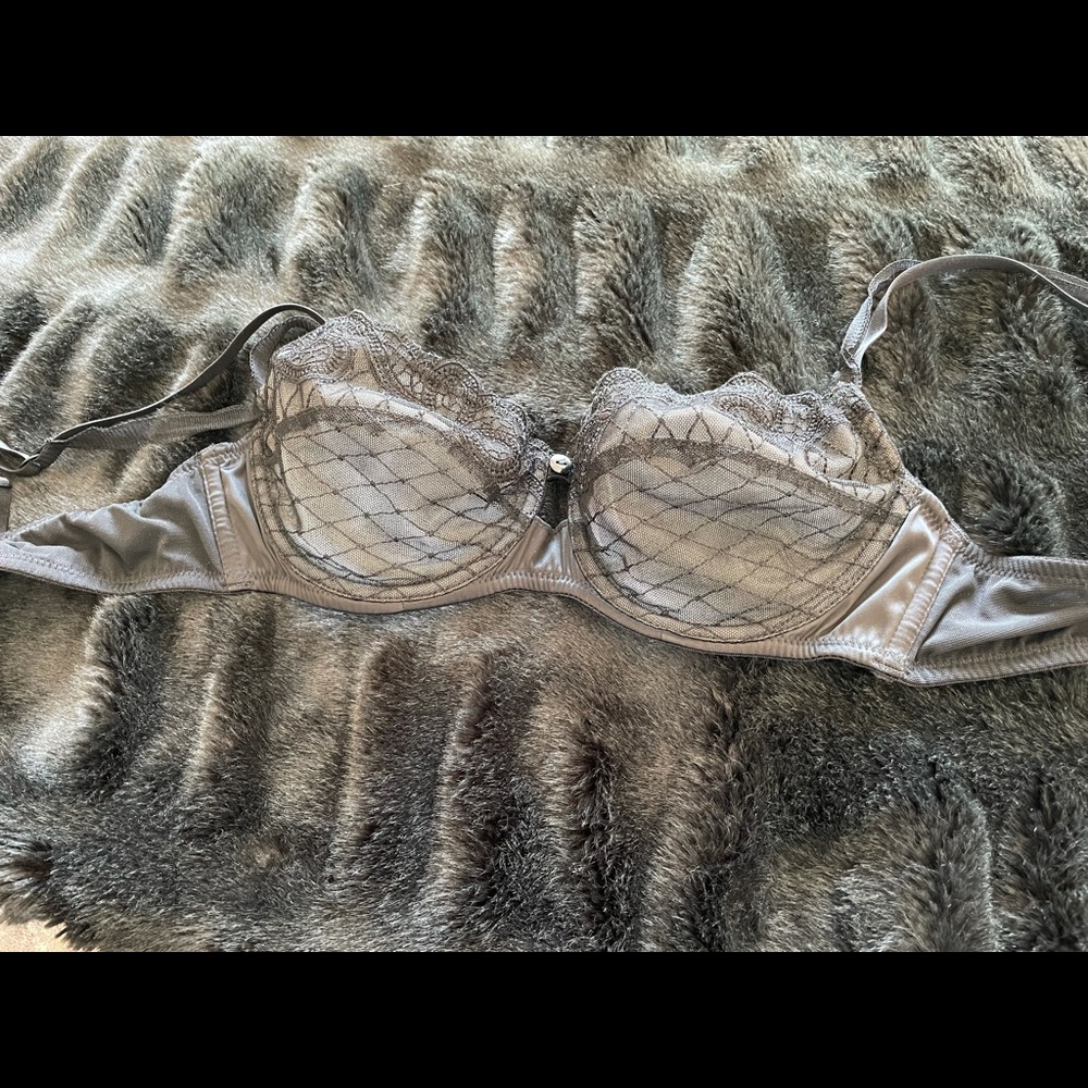 Blush bra